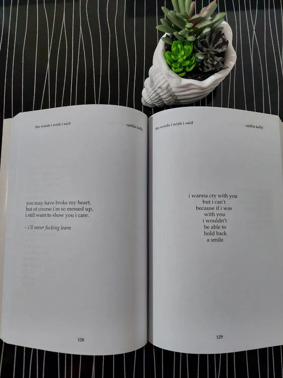 کتاب ۴ جلد|کتاب و مجله ادبی|بندر انزلی, مسکن مهر|دیوار