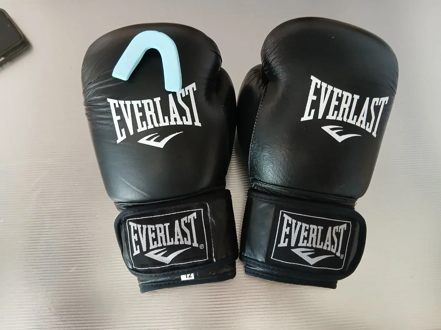 دستکش بوکس ۱۲ SUPER VOLTRAN|تجهیزات ورزشی|شیراز, نصر|دیوار