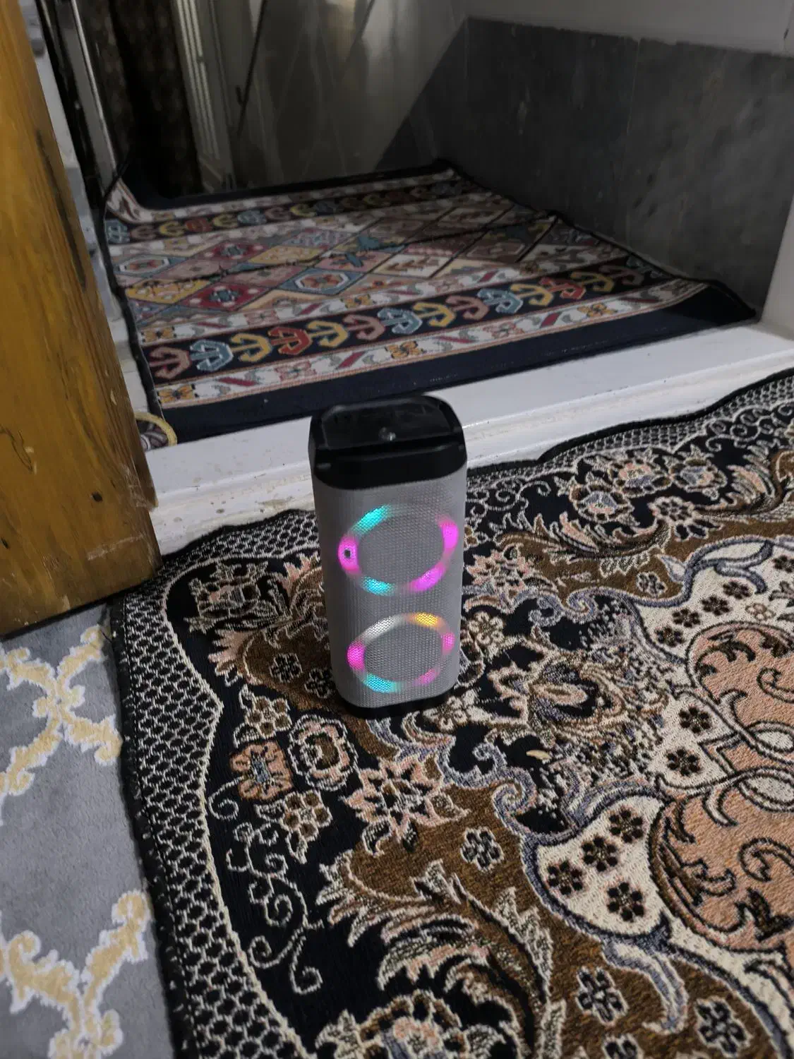 1عدداسپکیر و1عددایر پاد|لوازم جانبی موبایل و تبلت|قم, کلهری|دیوار