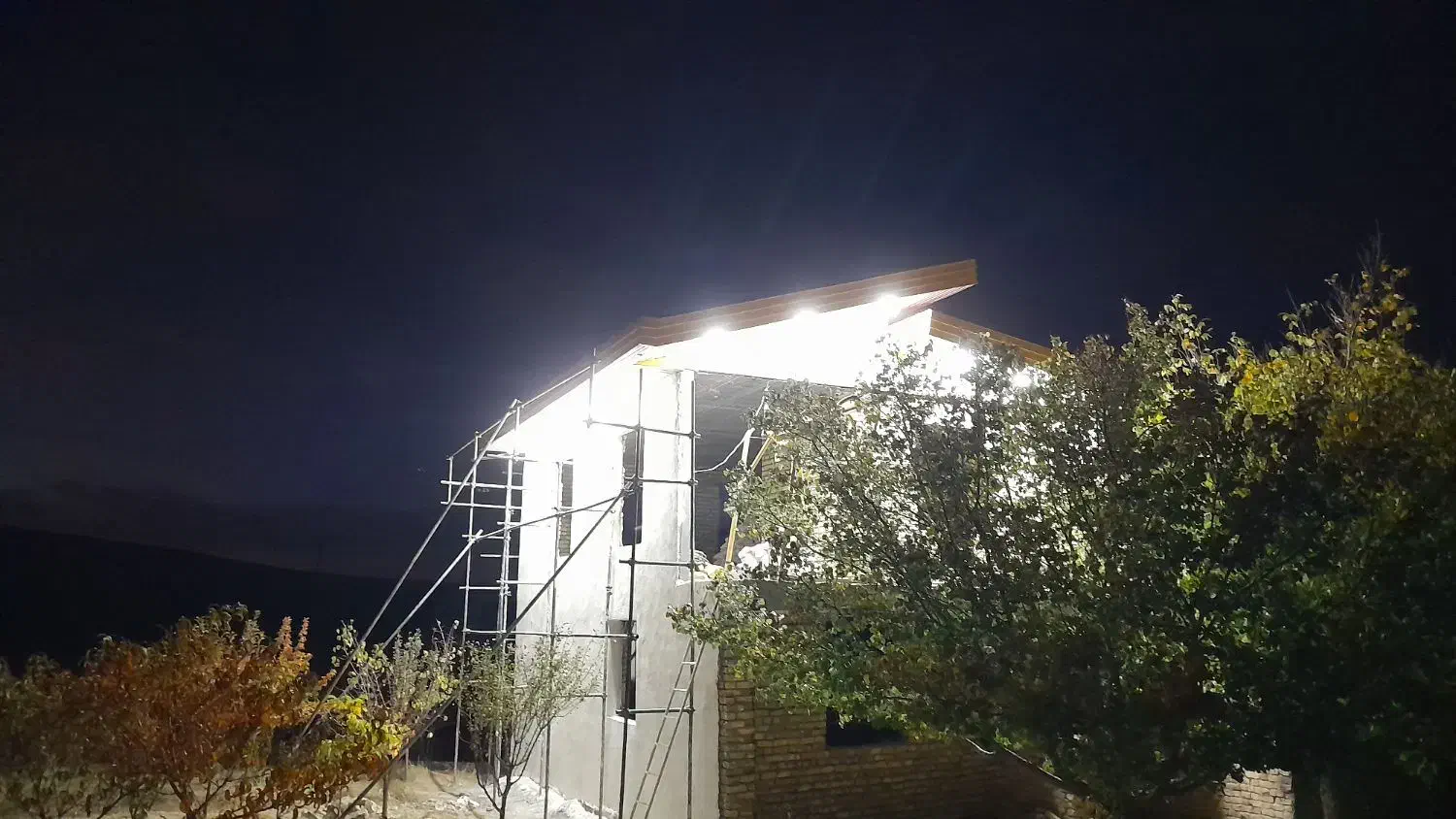 نصب شیروانی|خدمات پیشه و مهارت|شازند, |دیوار