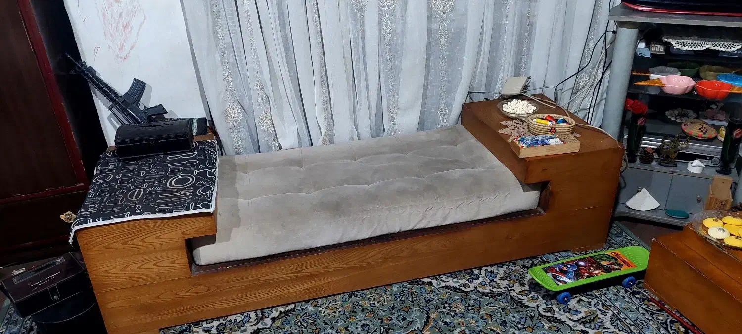 مبل ۷نفره چوبی|مبلمان خانگی و میز عسلی|رشت, حومه رشت|دیوار