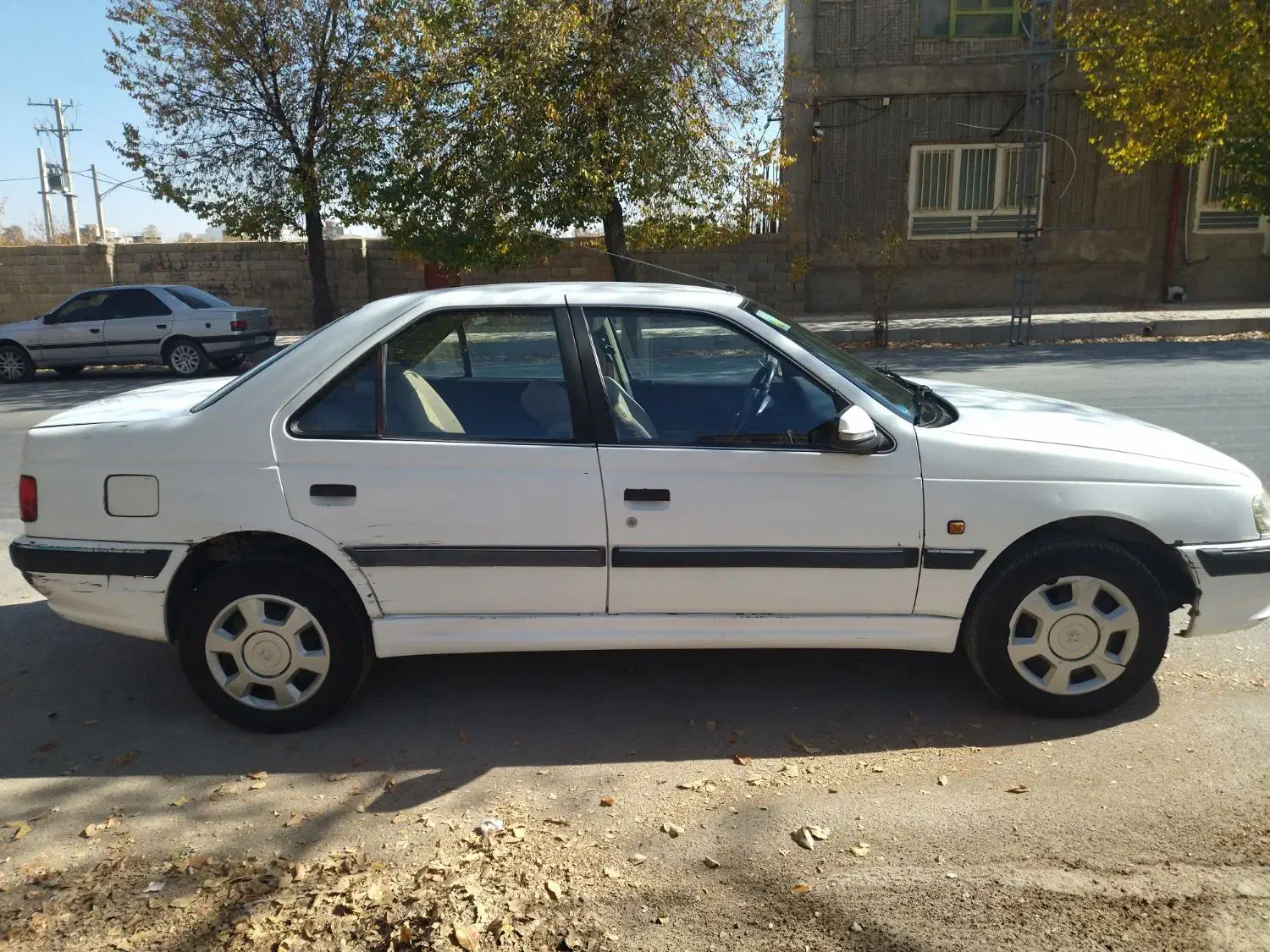 پارس سفید|خودرو سواری و وانت|بروجن, |دیوار