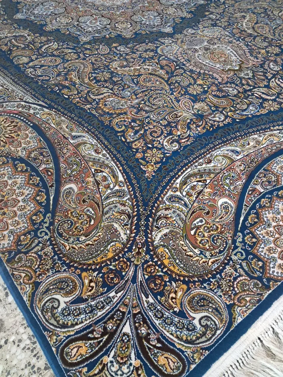 دوتخته فرش ۶متری ۷۰۰ شانه آبی رنگ|فرش|ورامین, ریحان آباد|دیوار