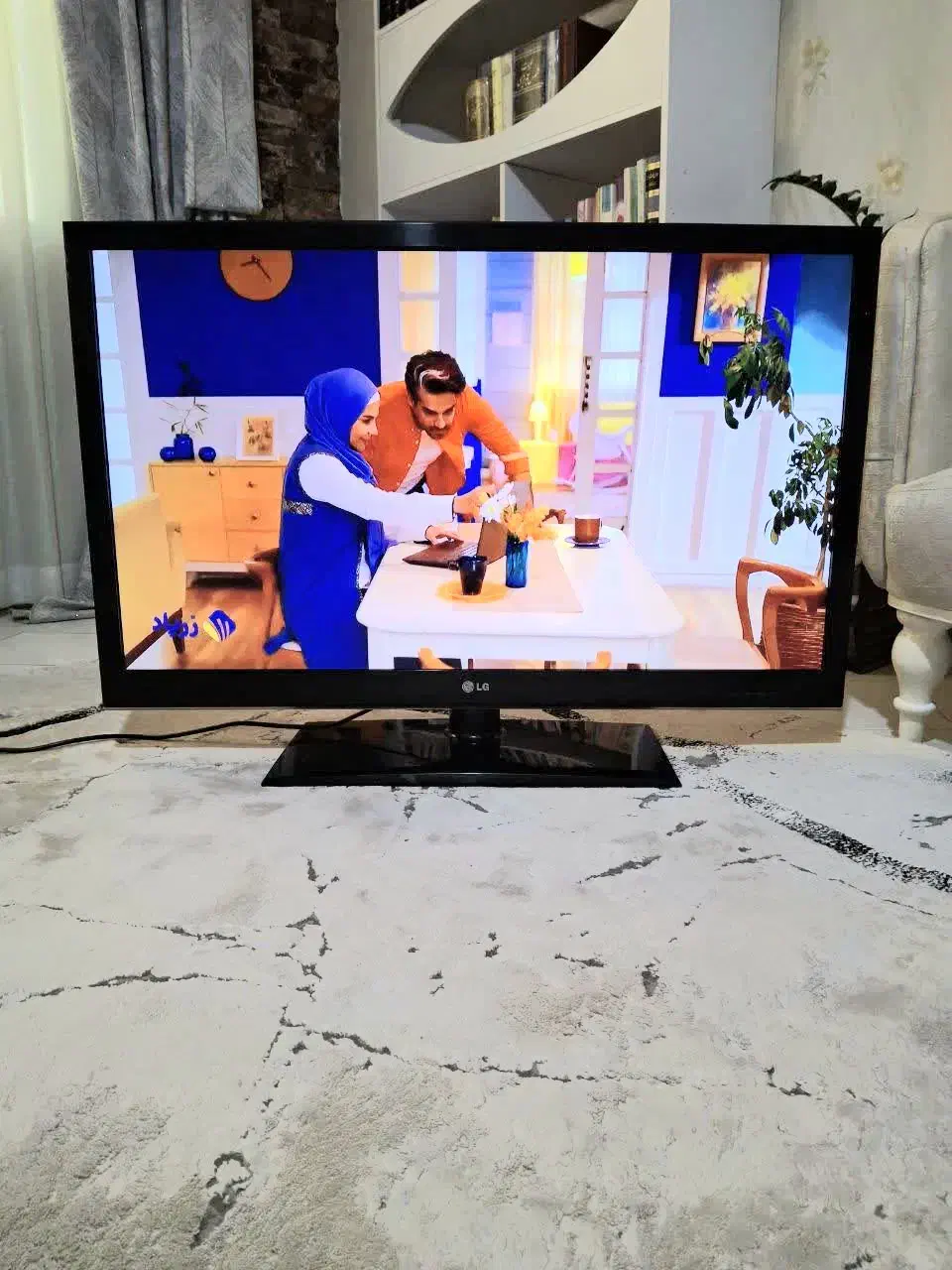 تلویزیون ال ای دی ال جی ۴۲ اینچ در حد نو|تلویزیون و پروژکتور|اندیشه, شهرک کوثر|دیوار