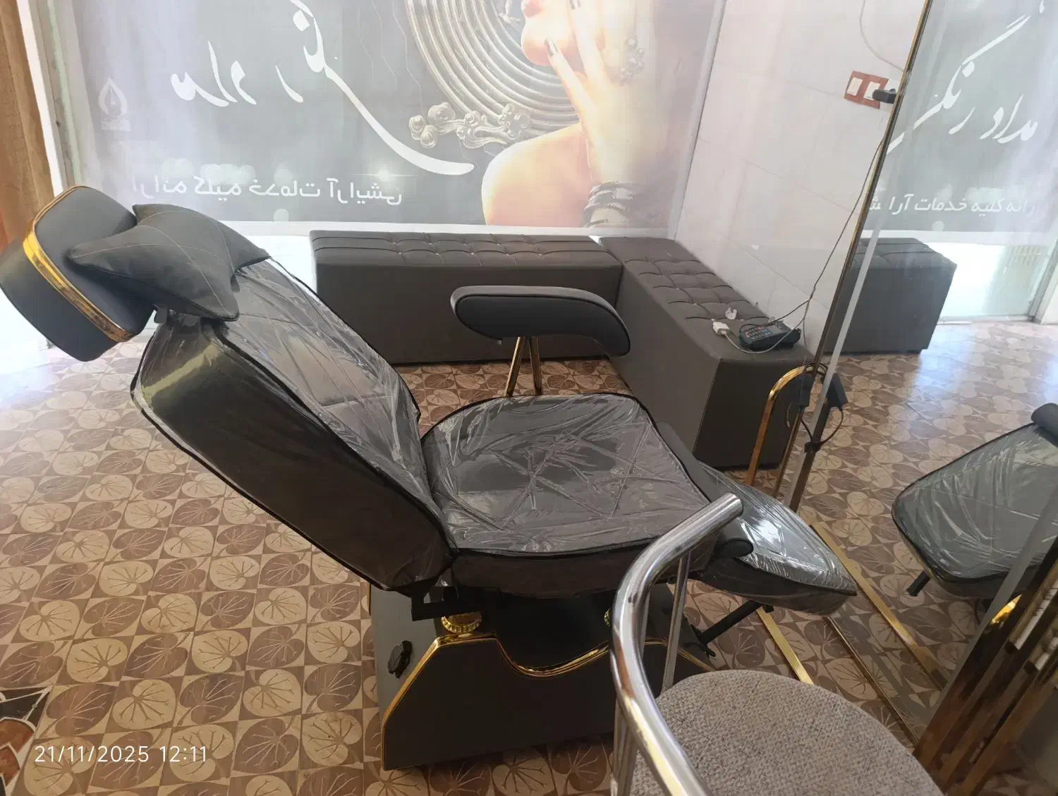 فروش دو عدد صندلی|آرایشگاه و سالن‌های زیبایی|الشتر, |دیوار