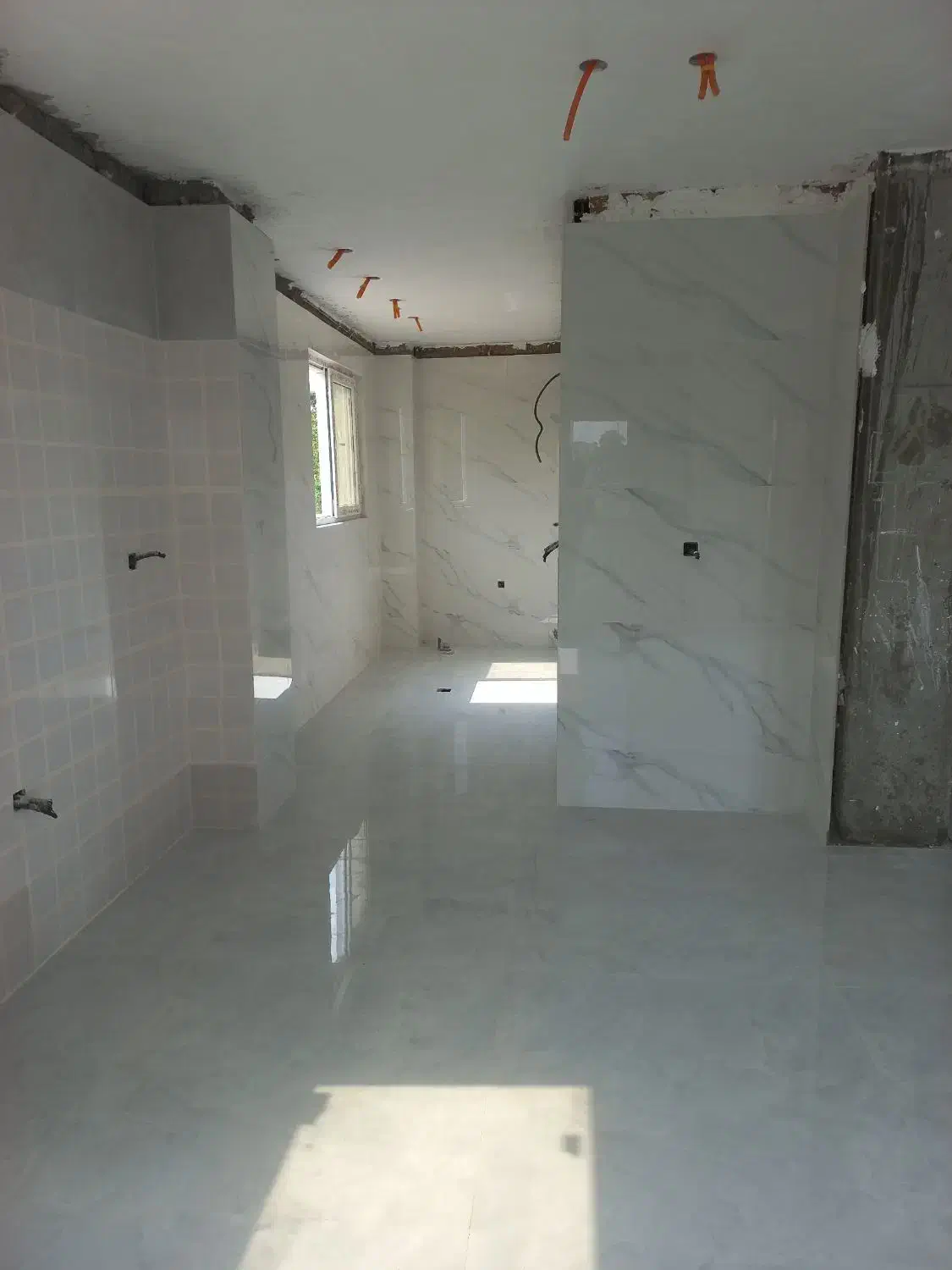 نصب انواع کاشی و سرامیک|خدمات پیشه و مهارت|قائمشهر, |دیوار