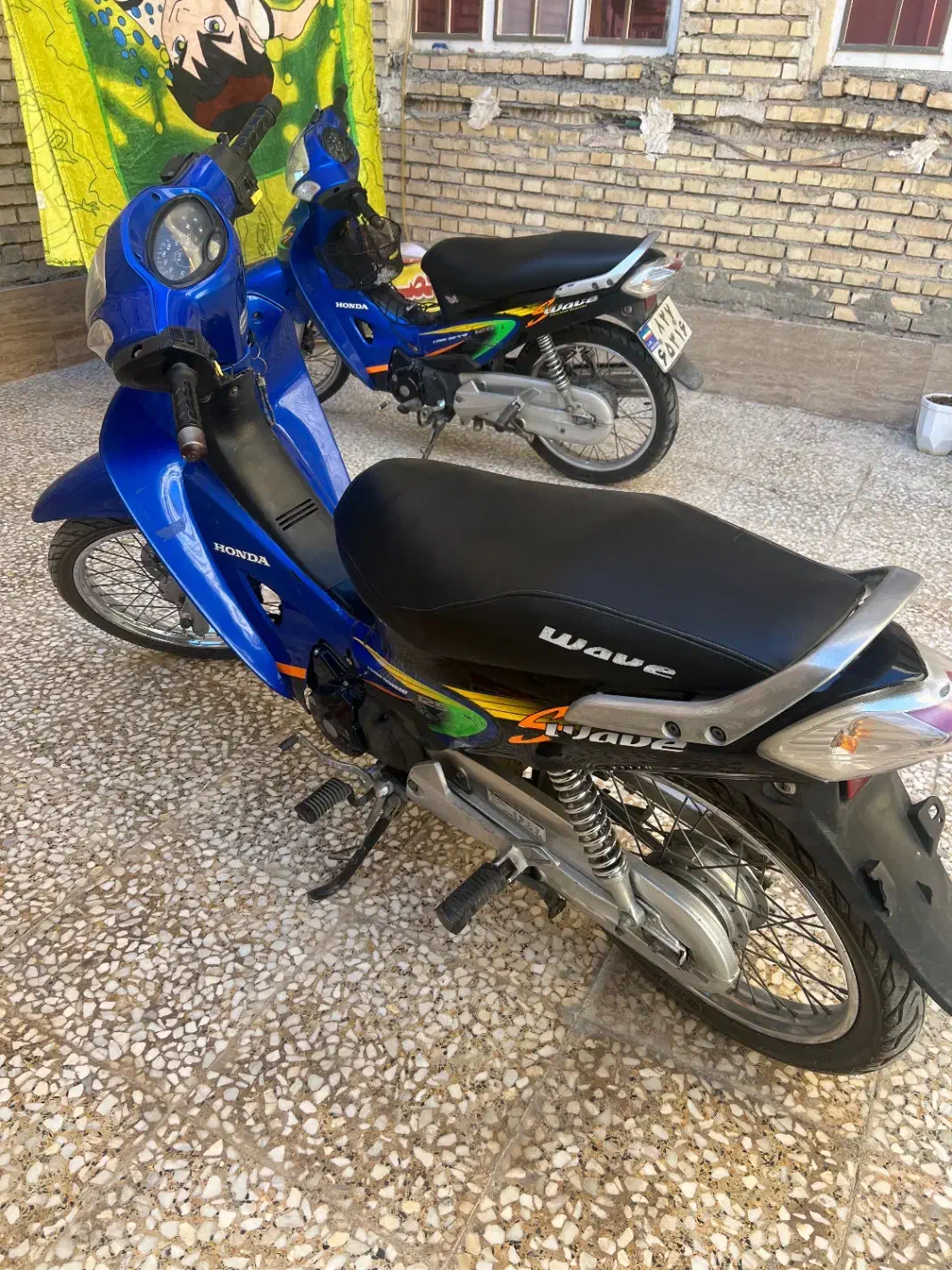 موتور ویو|موتورسیکلت|دیلم, |دیوار