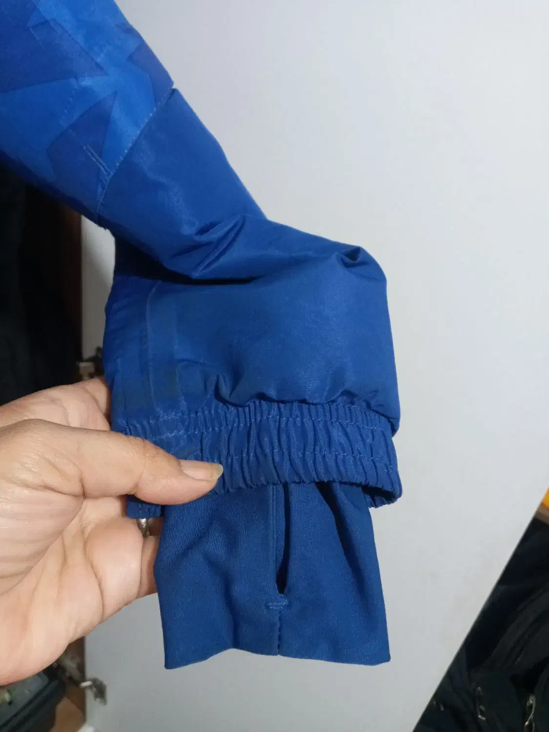 کاپشن cerevit آلمان|لباس|محمدشهر, شهرک پیام (مهرالبرز)|دیوار