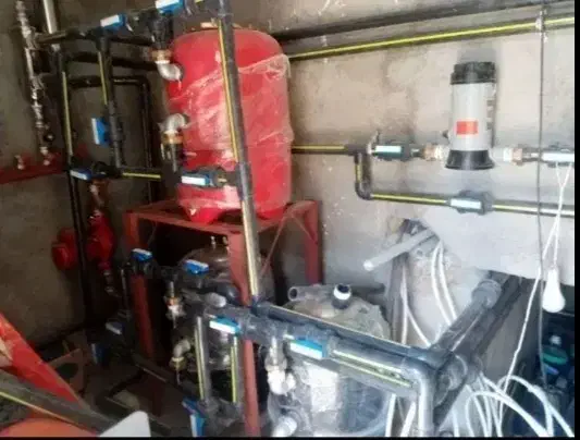 کاشی استخر ، عایق استخر کاشیکاری استخر|خدمات پیشه و مهارت|نیشابور, هفده شهریور|دیوار