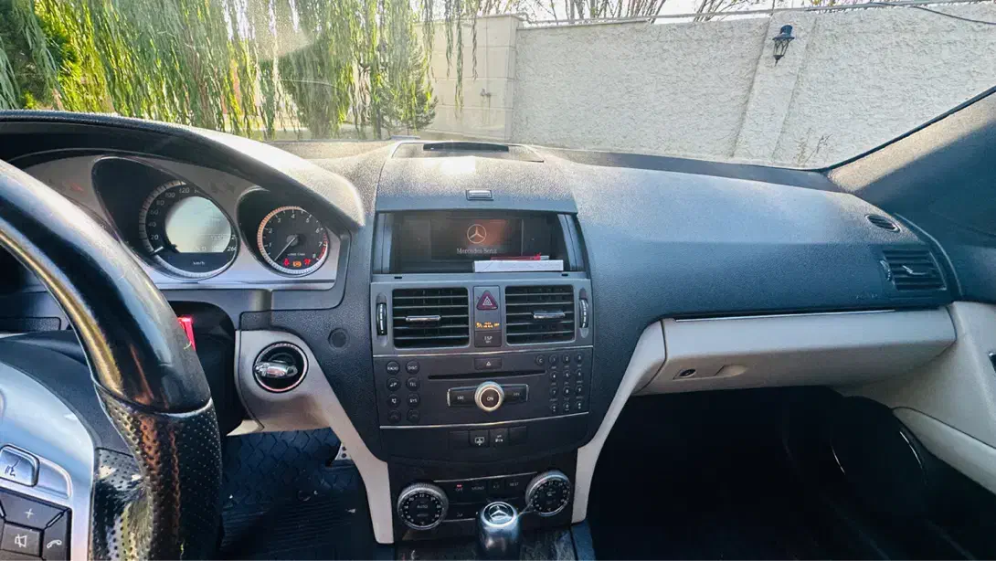 داشبورد بنز با لوازم کامل|قطعات یدکی و لوازم جانبی|ارومیه, |دیوار