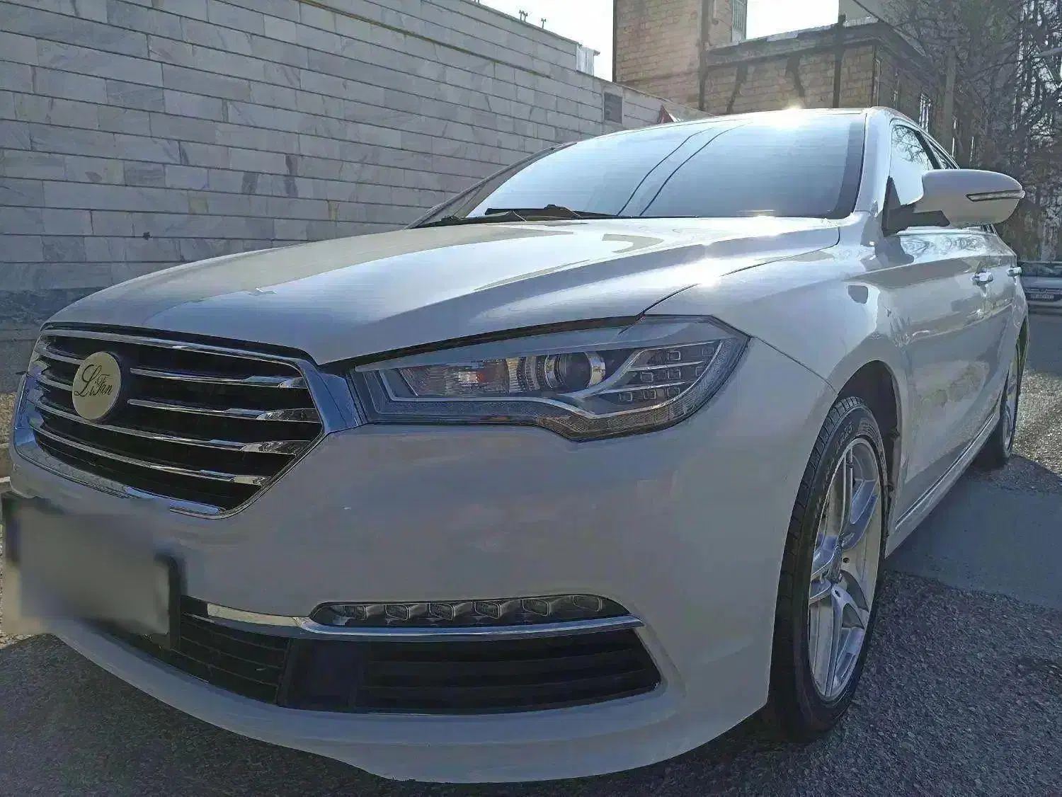 لیفان ۸۲۰|خودرو سواری و وانت|خرمآباد, |دیوار