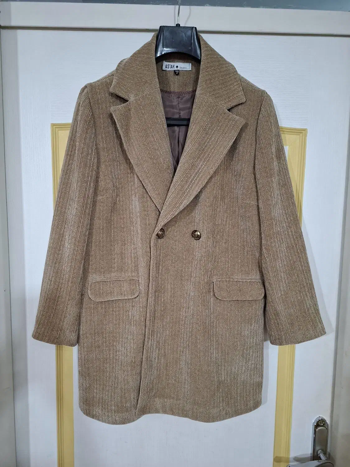 کفش پالتو لباس مجلسی|کیف، کفش، کمربند|خوی, |دیوار