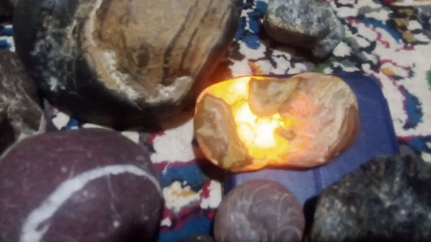 سنگ قیمتی|کلکسیون اشیاء عتیقه|خاش, |دیوار