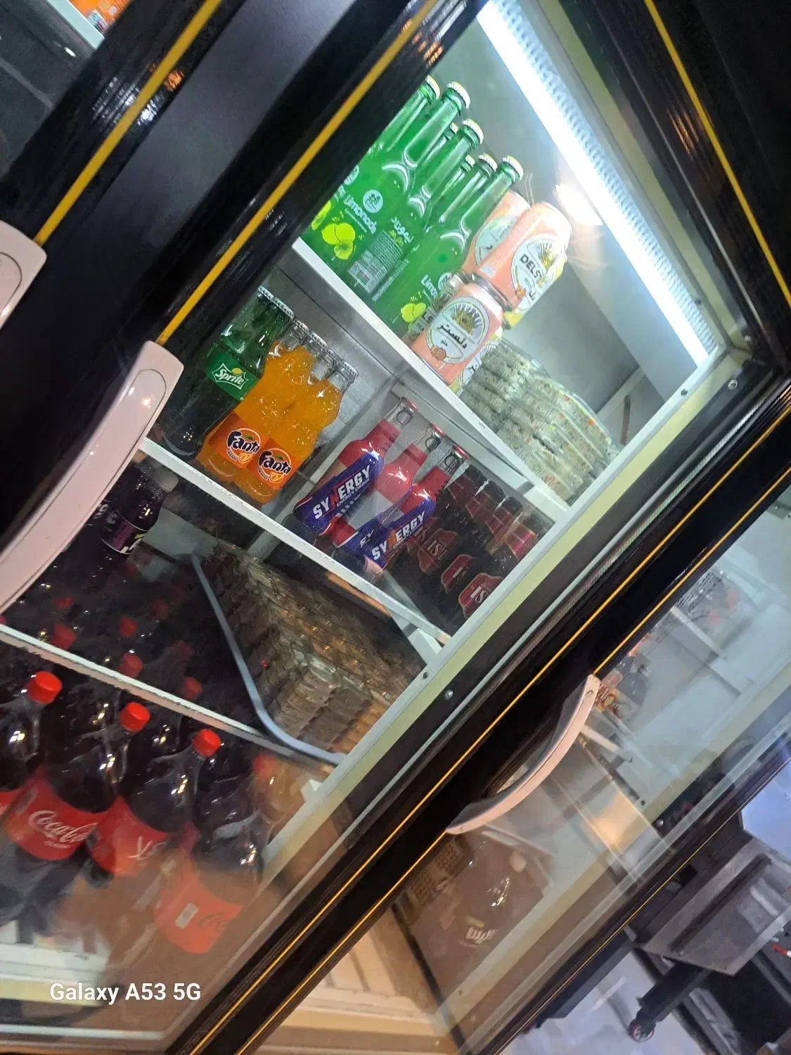 نیازمند نیروی کار خانم در فست فود|استخدام خدمات فروشگاه و رستوران|جهرم, |دیوار