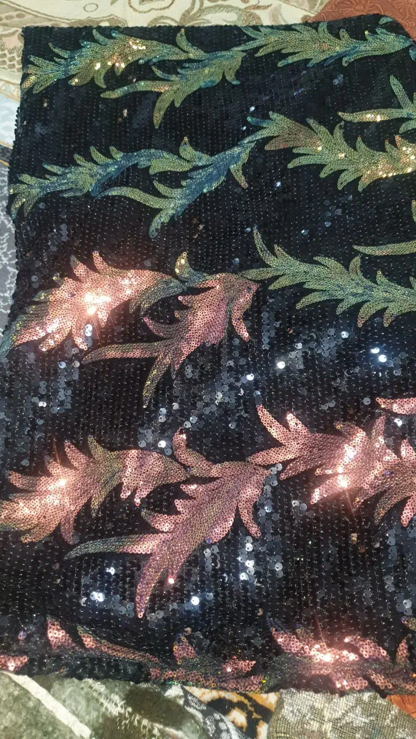 پارچه مخمل مجلسی|لباس|قرچک, میرزائی شمالی|دیوار