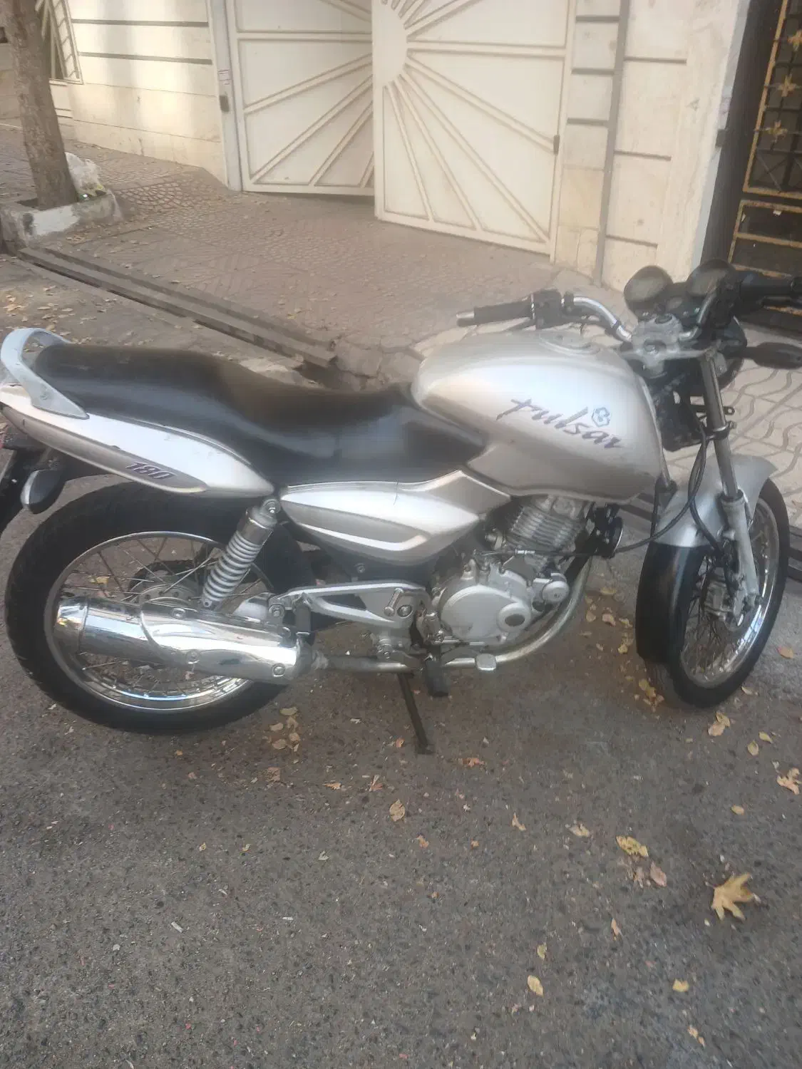 پولسار۱۸۰ مدل۸۴|موتورسیکلت|تهران, اوقاف|دیوار