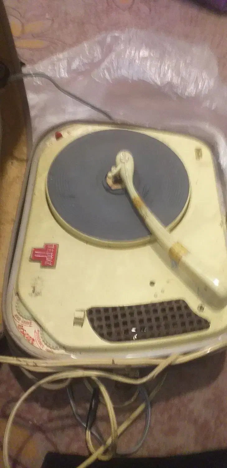 گرام عتیقه روشن میشه ولی بلد نیستیم|کلکسیون اشیاء عتیقه|شیراز, لشکری‎|دیوار