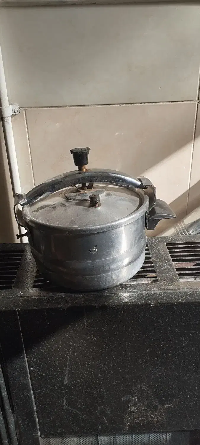 زودپز 4لیتری|ظروف پخت‌وپز|قم, علی آباد سعدگان|دیوار