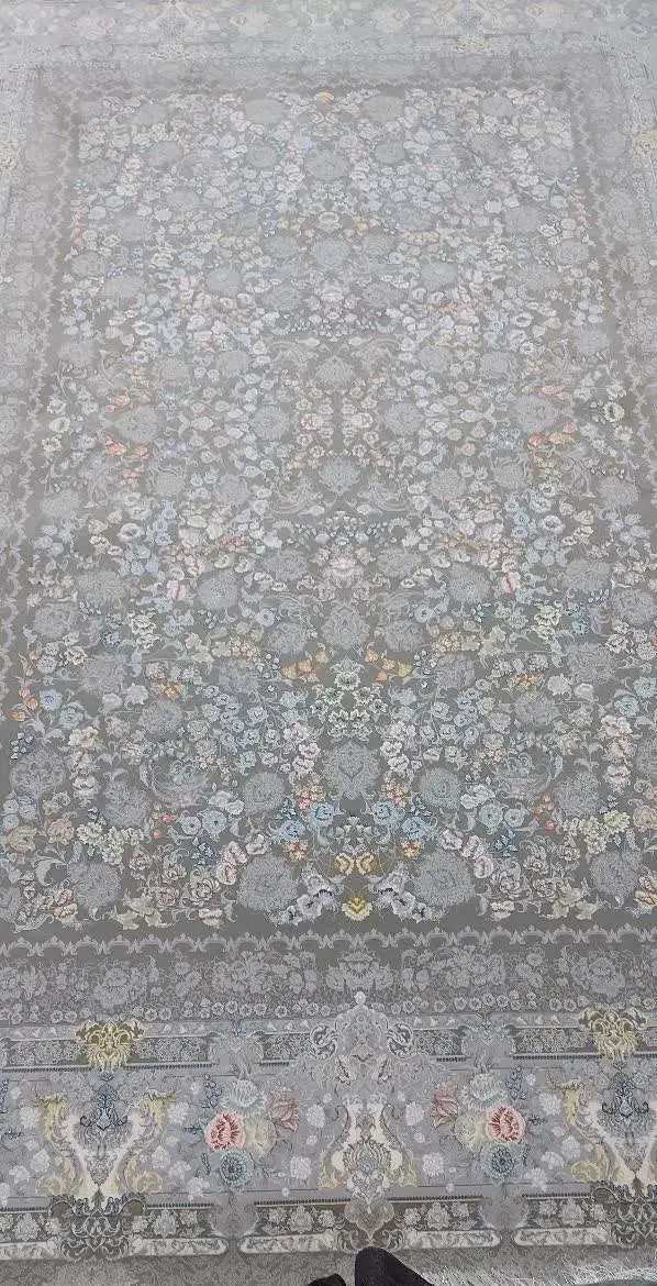 فرش 9 متری گل برجسته ابریشم نو نو استفاده نشده|فرش|قم, دروازه چوبی|دیوار
