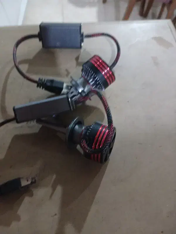 یک جفت چراغ هدلایت|قطعات یدکی و لوازم جانبی|بهبهان, |دیوار