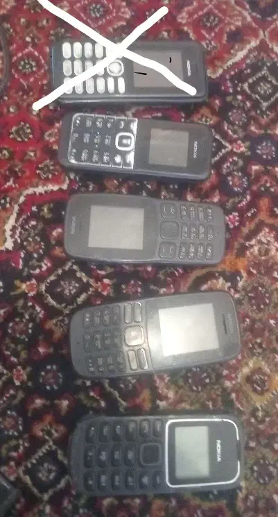پنج عدد گوشی ساده کارکرده ولی سالم به شرط کار|موبایل|کوهدشت, |دیوار