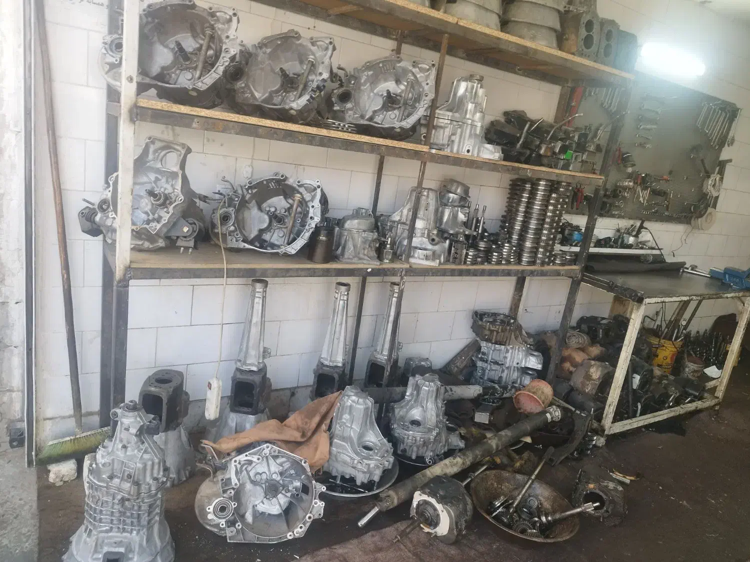 تعمیر فروش گیربکس و دستچین|قطعات یدکی و لوازم جانبی|اصفهان, مارچین|دیوار