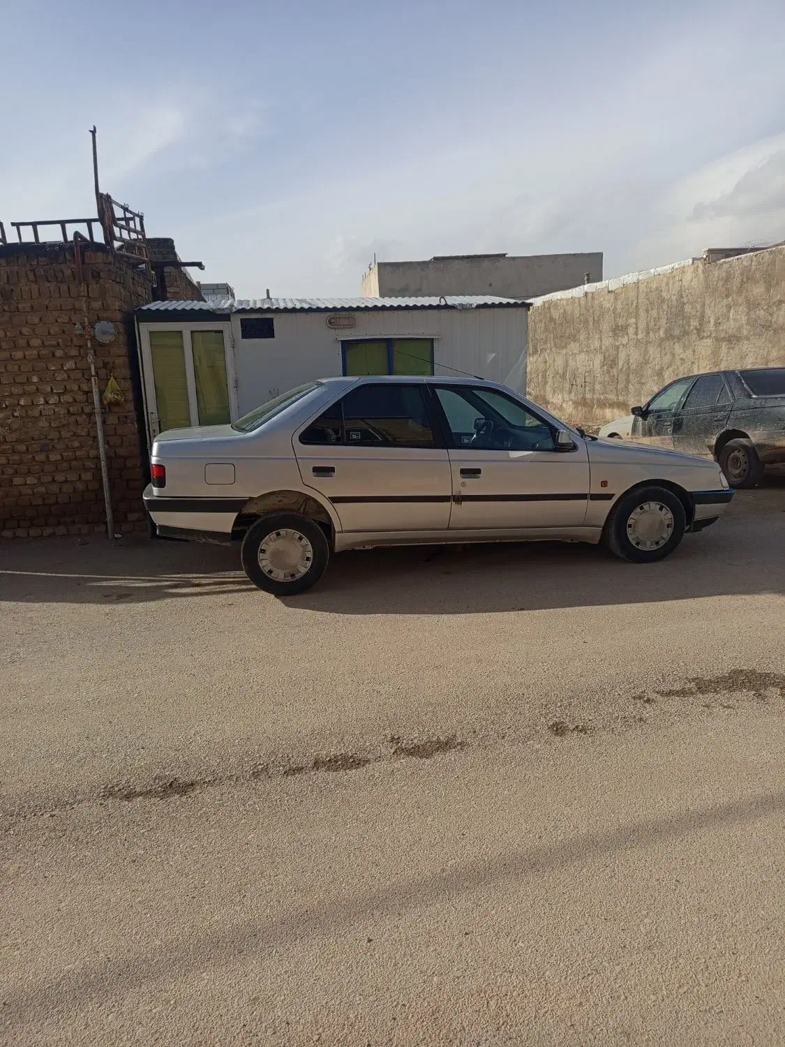 پژو405|خودرو سواری و وانت|خرم‌آباد, |دیوار