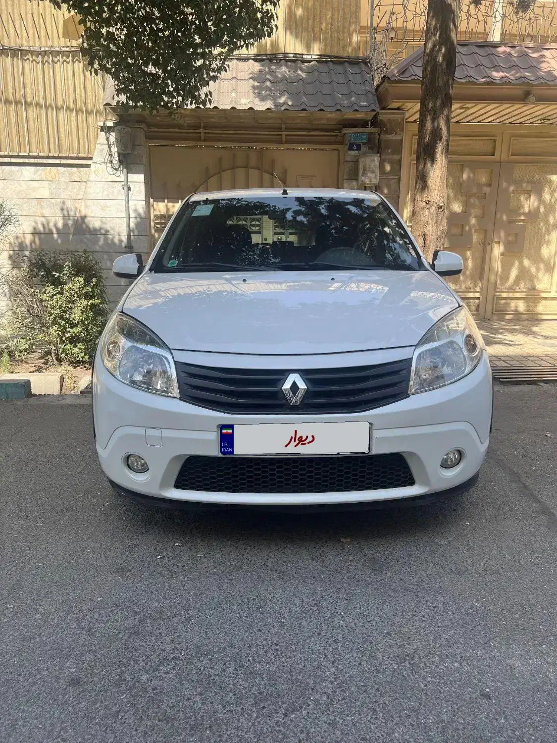 رنو ساندرو اتومات کم کارکرد|خودرو سواری و وانت|تهران, نارمک|دیوار