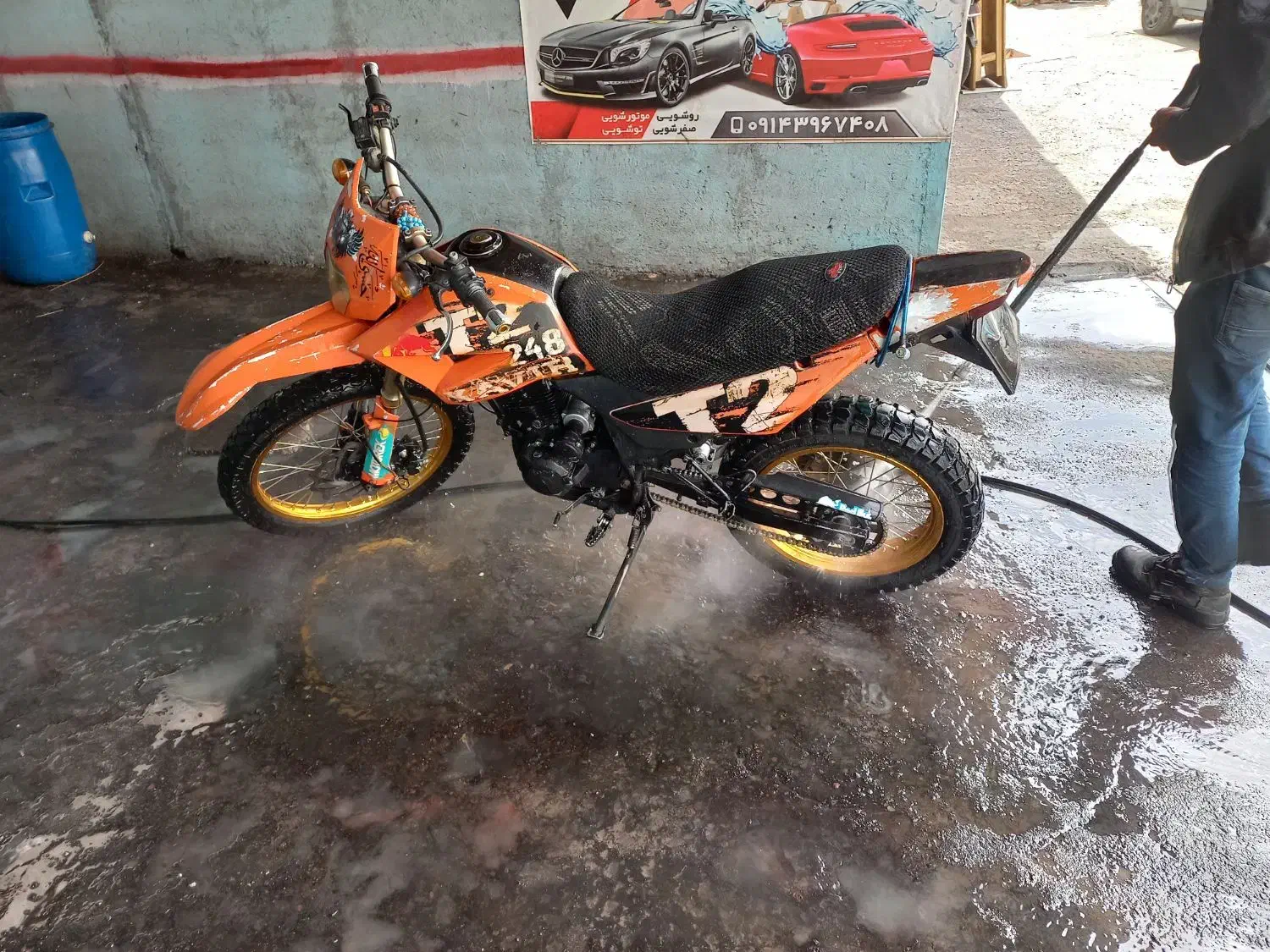 کویر t2 رادیسون|موتورسیکلت|تبریز, |دیوار