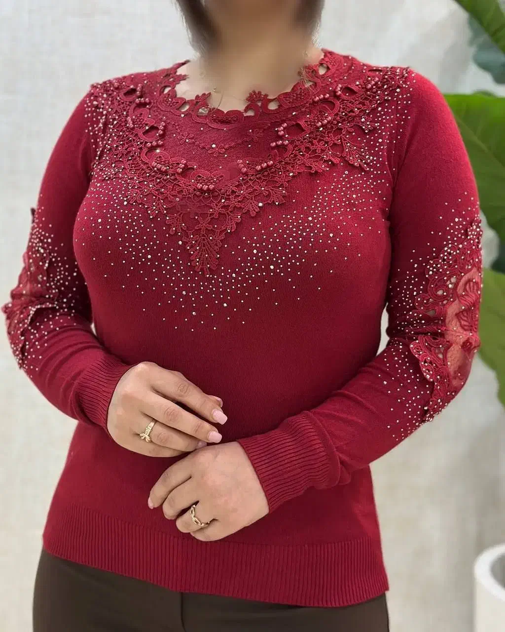 ارزانسرای عاطفه بانو|لباس|قم, ارم|دیوار