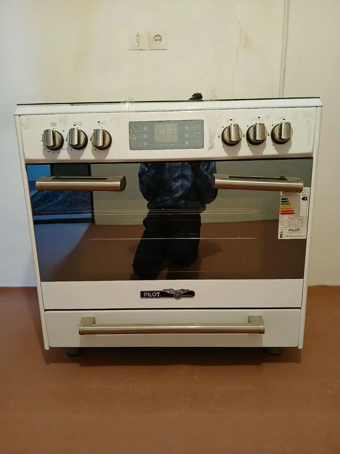 اجاق گاز پیلوت در حد نو فردار دارای جوجه گردان|اجاق گاز و لوازم برقی پخت‌وپز|شیروان (خراسان), |دیوار