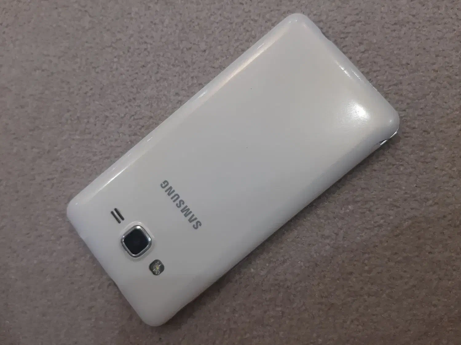 یک عدد گوشی|موبایل|سیرجان, |دیوار