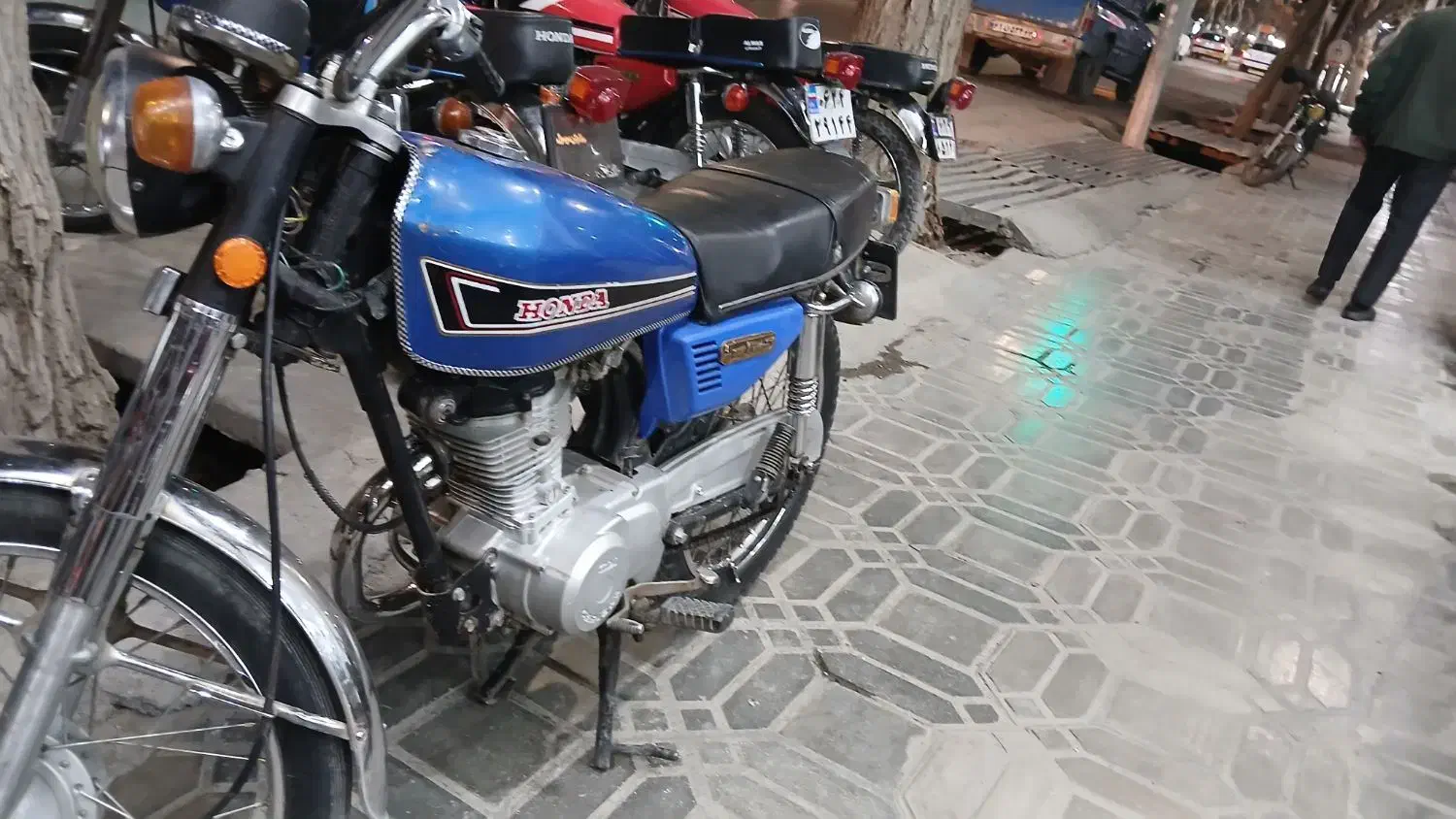 هندا گرد ۸۴|موتورسیکلت|ابریشم, |دیوار