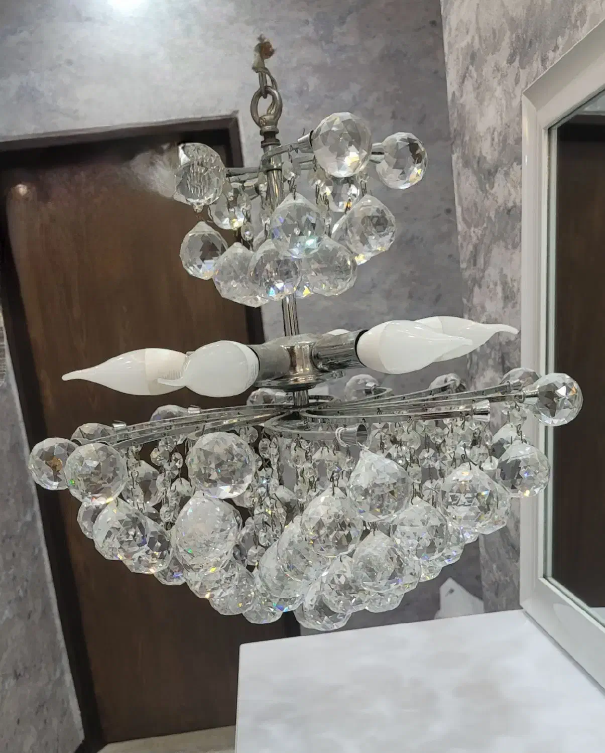 لوستر کریستالی ۱ عدد|لوستر و چراغ آویز|رشت, کوی مهر|دیوار