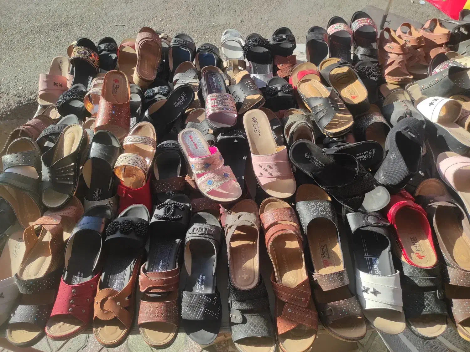 انواع دمپایی ۲۰۰|کیف، کفش، کمربند|دهدشت, |دیوار