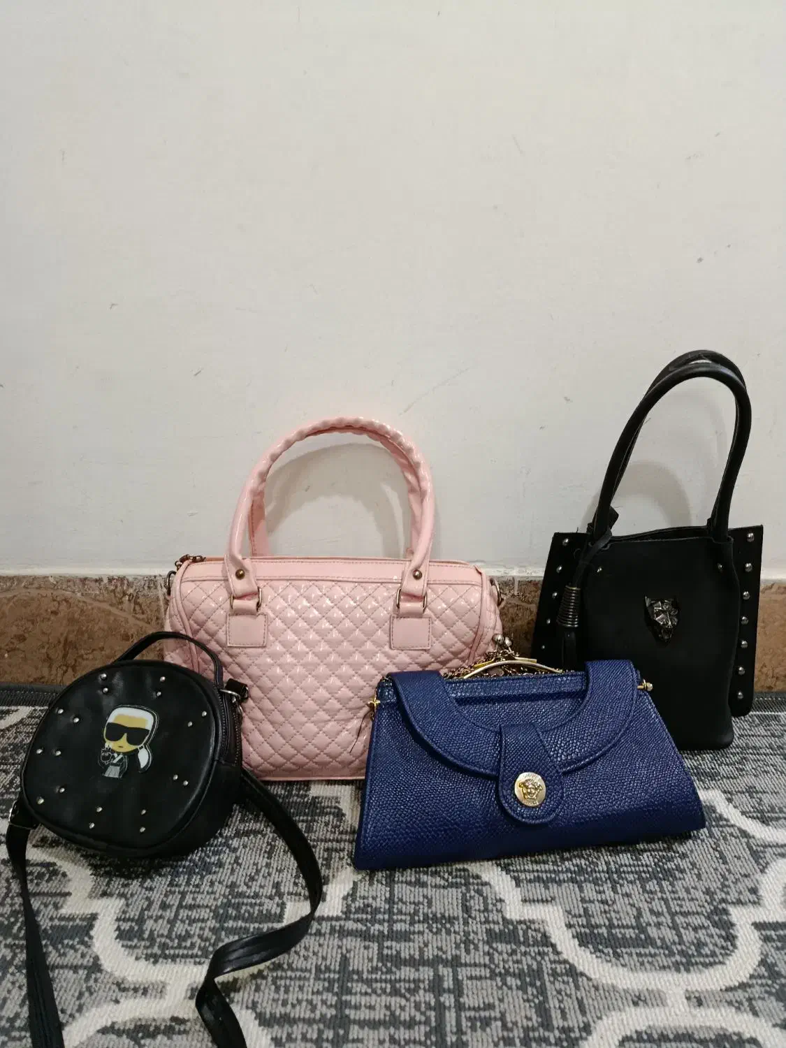 کیف‌ها درحد نو|کیف، کفش، کمربند|شاهرود, |دیوار