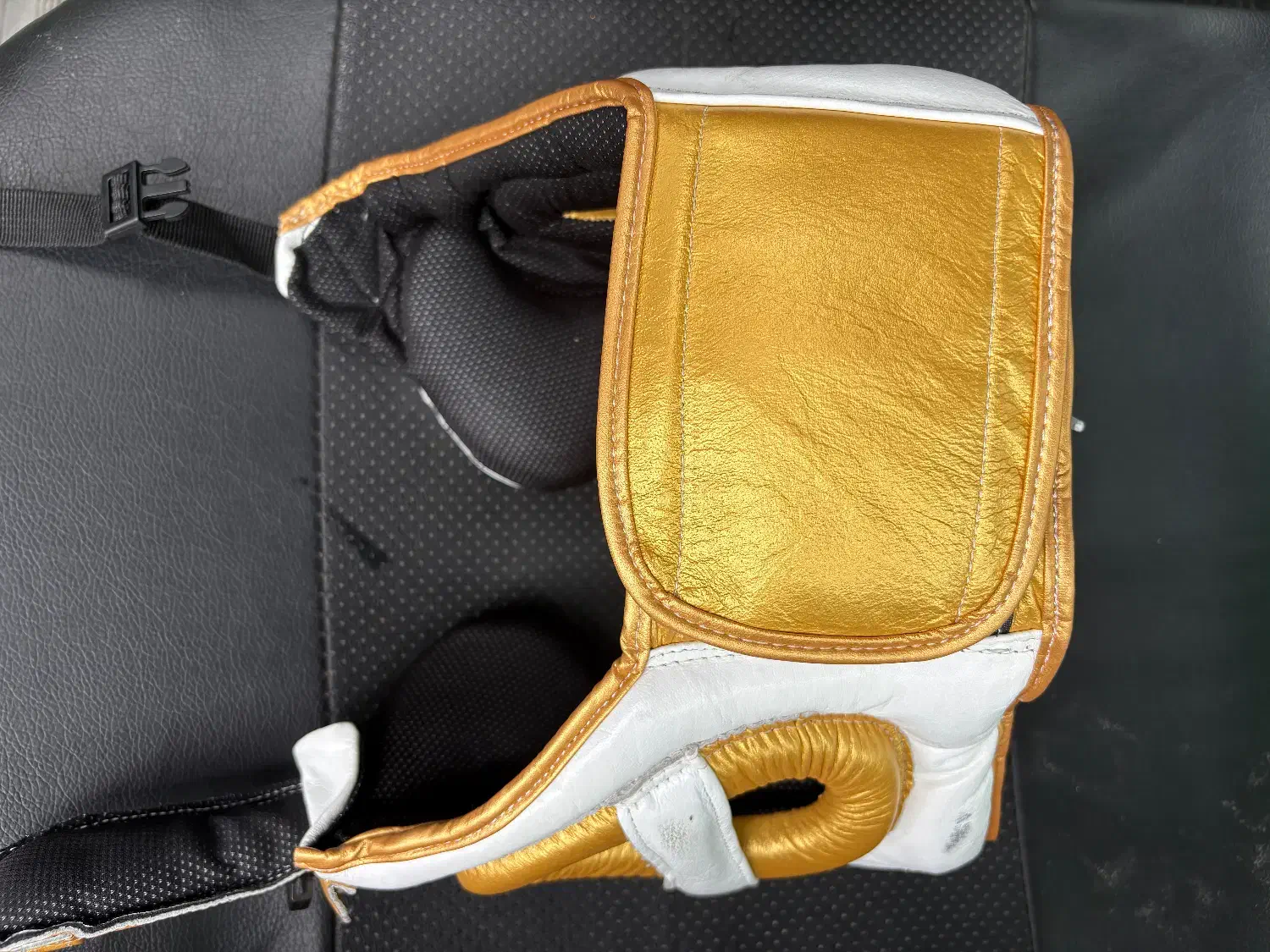 کلاه بوکس|تجهیزات ورزشی|رشت, هلال احمر|دیوار