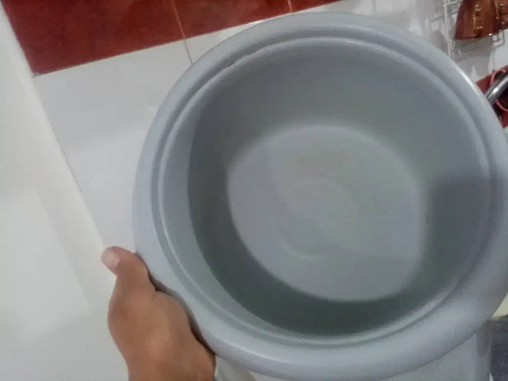 یک جفت لوستر.چایی ساز.پلوپز برقی|سماور، چای‌ساز، قهوه‌ساز|اندیشه, اندیشه فاز ۱|دیوار