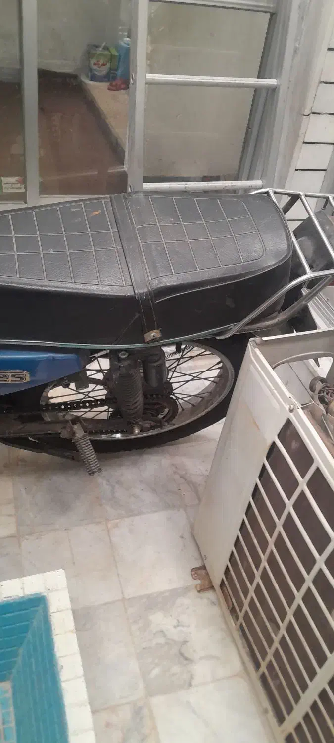 موتور۲۰۰مدل ۹۵۷سال خوابه انباری گذاشته ف|موتورسیکلت|دوگنبدان, |دیوار