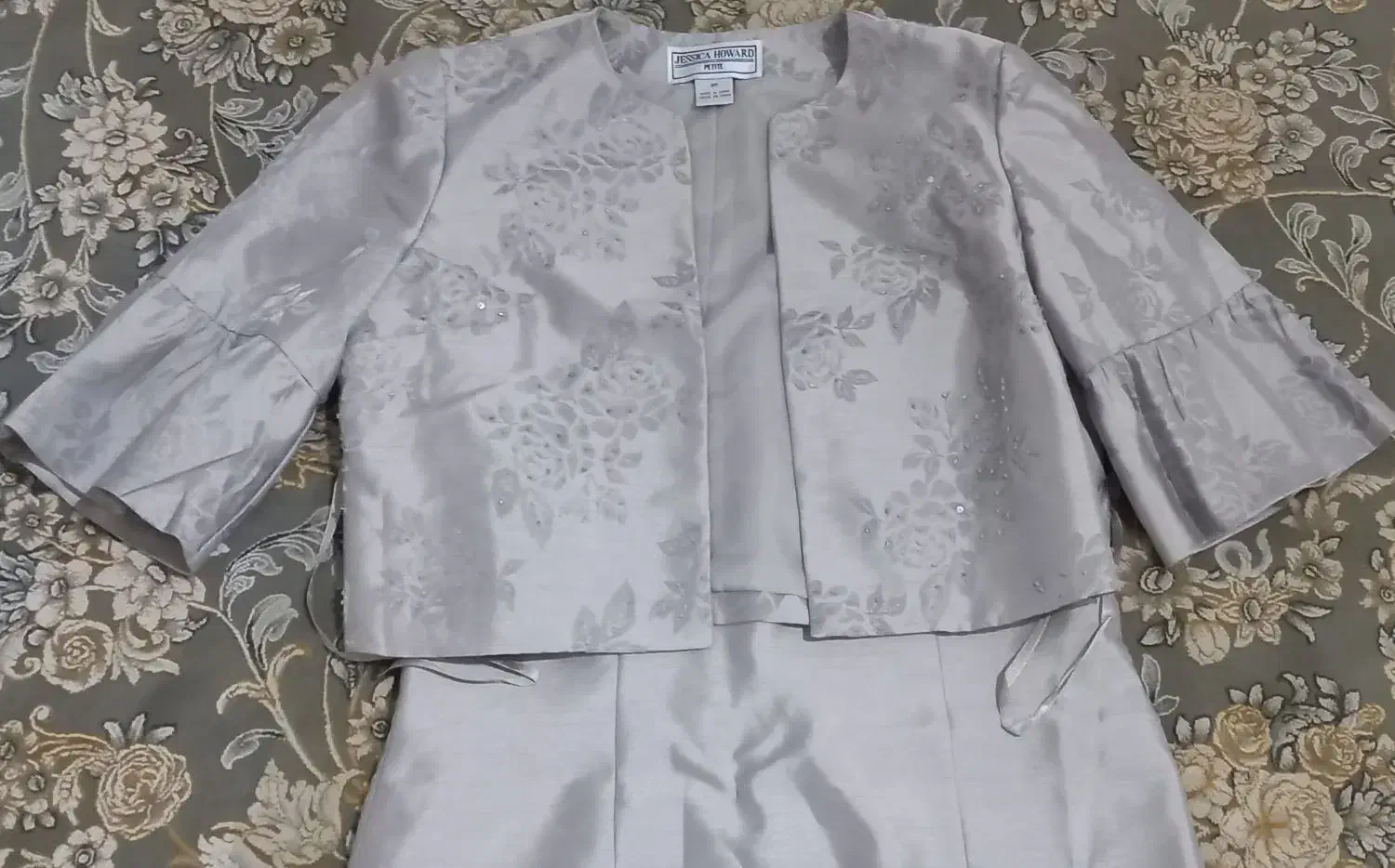 لباس مجلسی|لباس|پرند, فاز ۵|دیوار