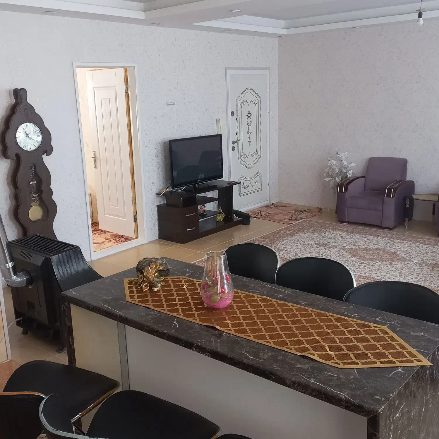 سویت روزانه دربهترین موقعیت|اجارهٔ کوتاه‌مدت آپارتمان و سوئیت|اردبیل, |دیوار