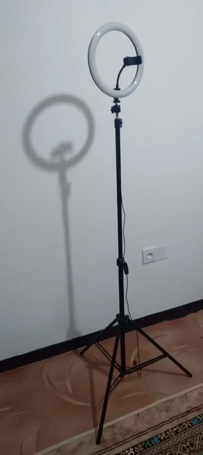 رینگ لایت|لوازم جانبی موبایل و تبلت|صدرا-فارس, فاز ۱|دیوار