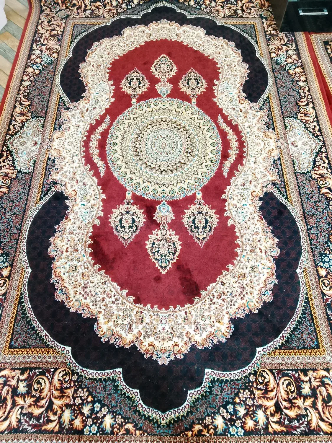 فرش ۲/۳|فرش|سبزوار, غرب نیروگاه|دیوار