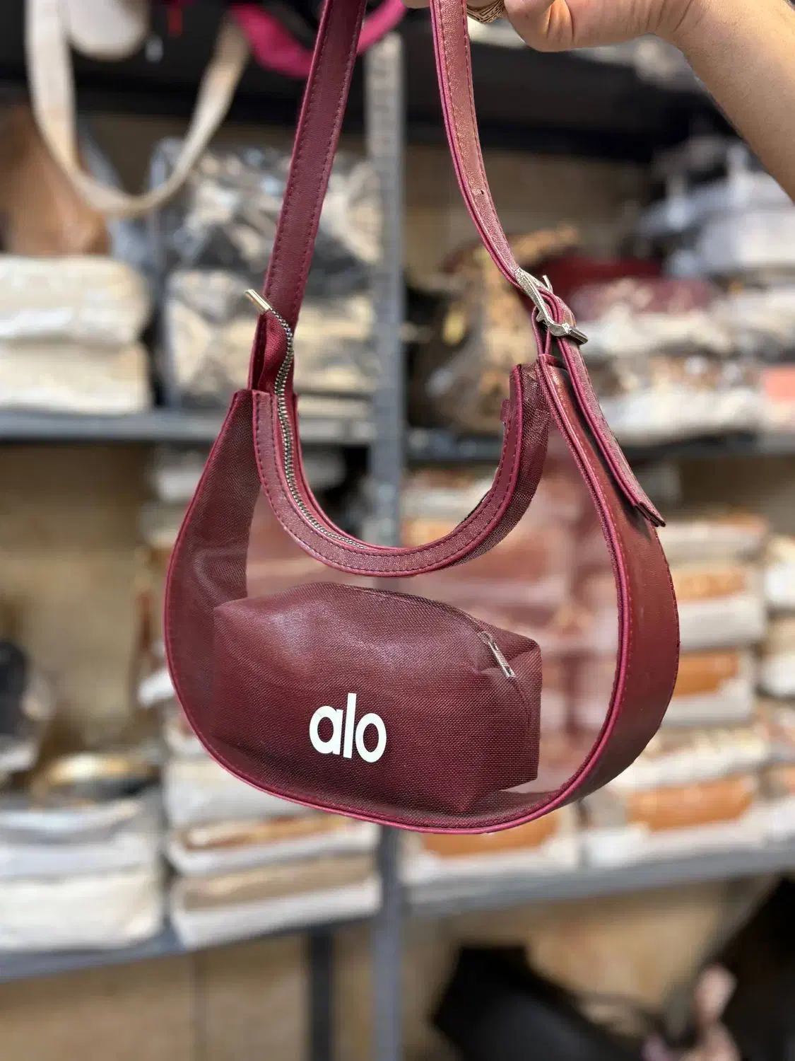 شال و کیف|کیف، کفش، کمربند|شوشتر, |دیوار