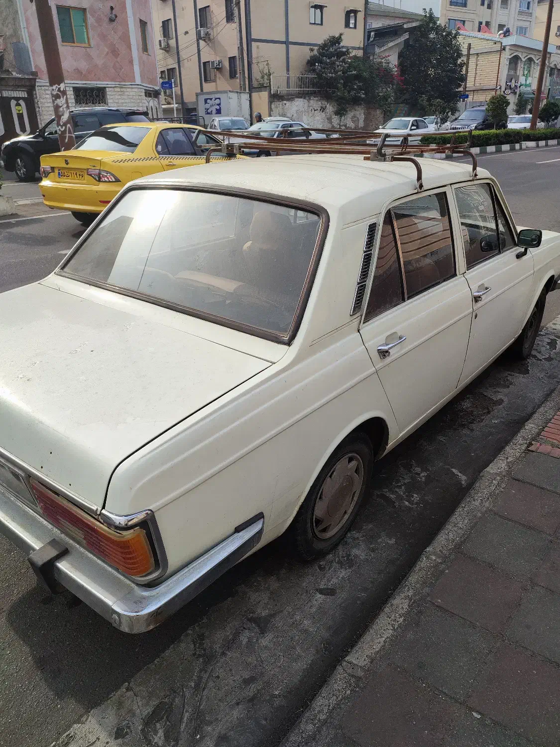 پیکان ۷۶ سفید|خودرو سواری و وانت|رشت, معلم|دیوار