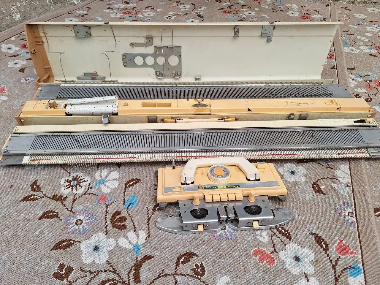 ماشین بافندگی|لوازم خیاطی و بافتنی|پیرانشهر, |دیوار