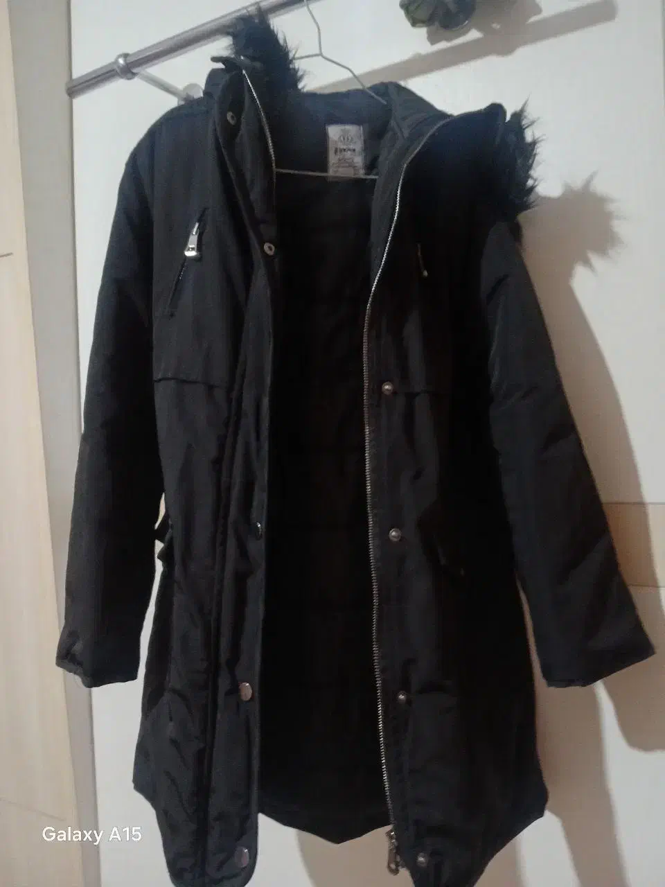 کاپشن|لباس|زنجان, |دیوار