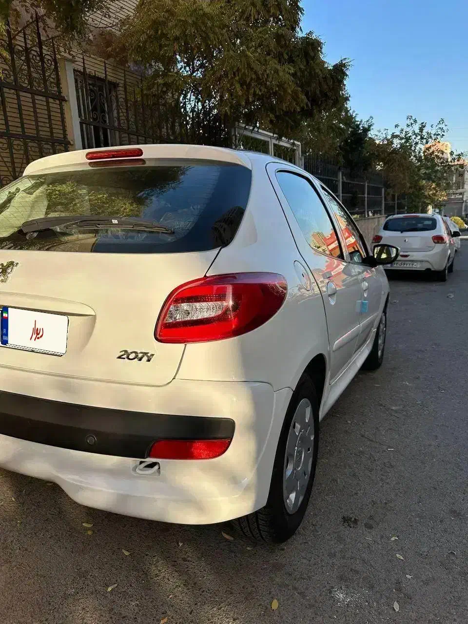 207 سفید صفر|خودرو سواری و وانت|پرند, فاز ۵|دیوار