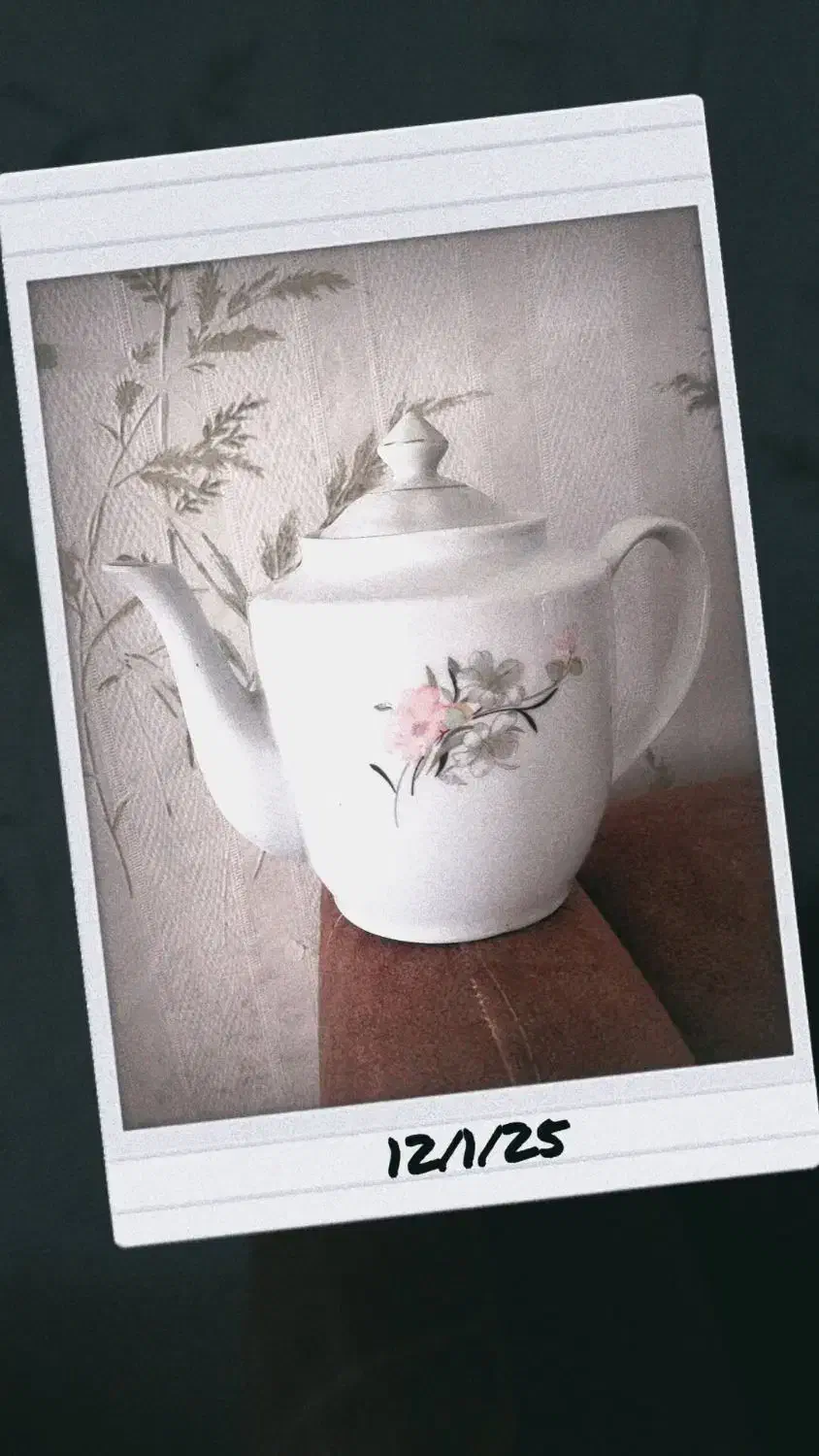 قوری سایز متوسط قدیمی زیبا|ظروف سرو و پذیرایی|بابل, |دیوار