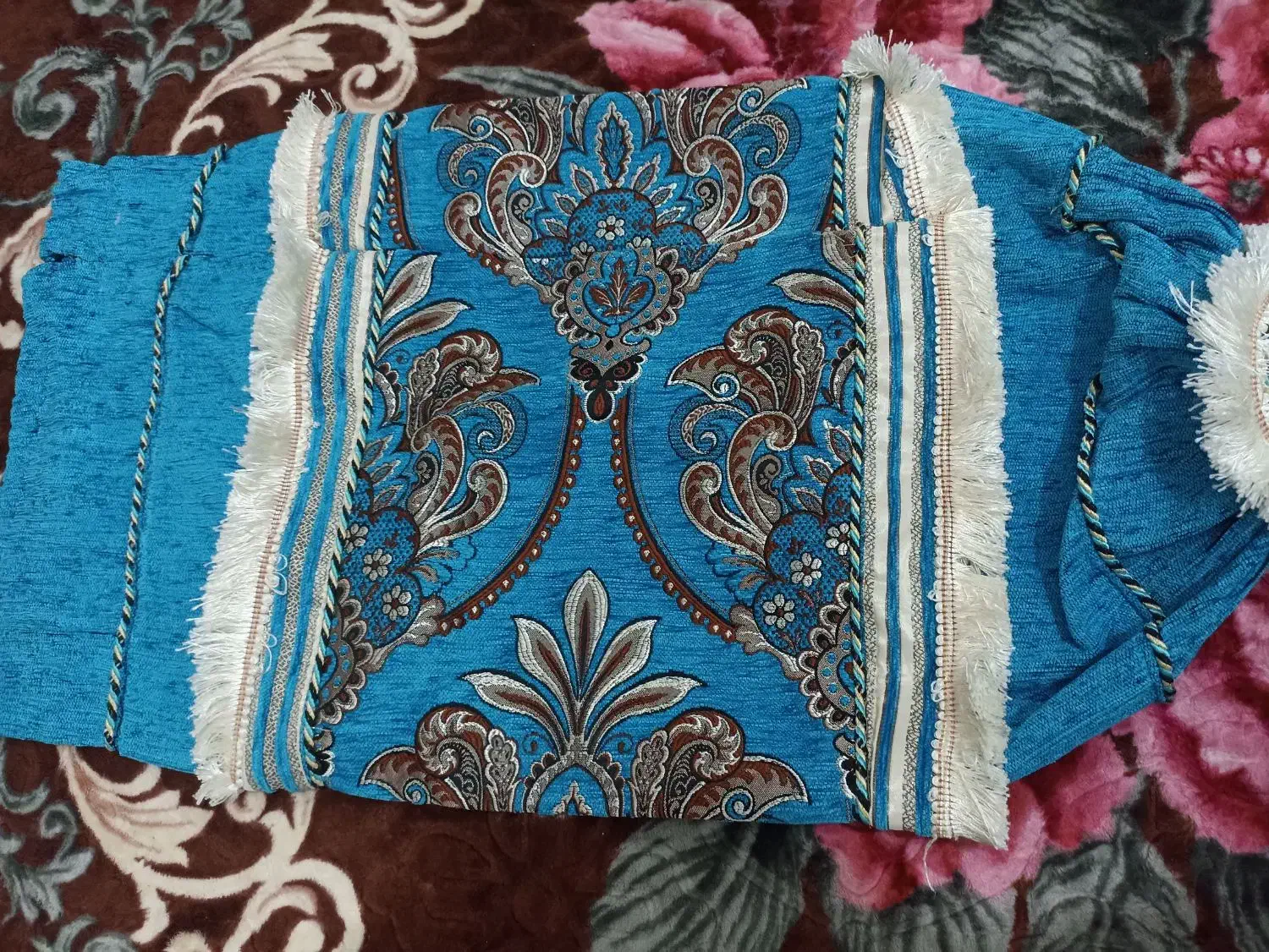 رو بالشی|رختخواب، بالش، پتو|یاسوج, |دیوار